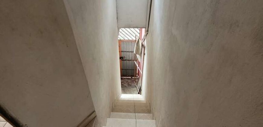 SOBRADO INDEPENDENTE EM GUAIANASES 50m²