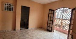 SOBRADO INDEPENDENTE EM GUAIANASES 50m²