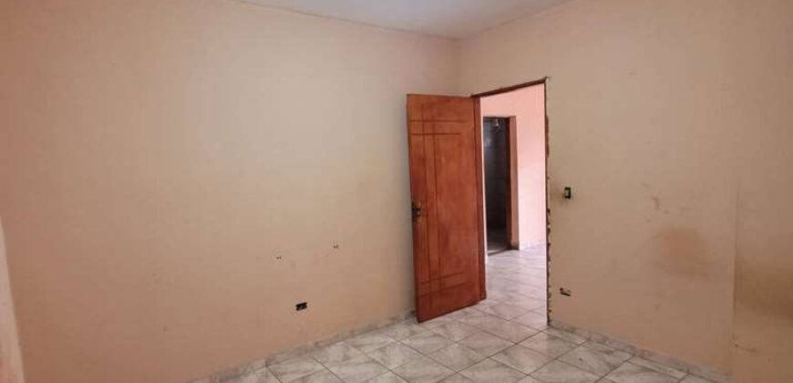 SOBRADO INDEPENDENTE EM GUAIANASES 50m²