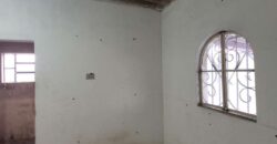 SOBRADO INDEPENDENTE EM GUAIANASES 50m²