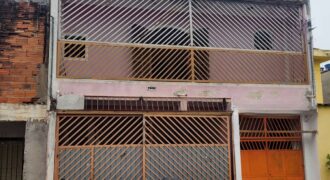 SOBRADO INDEPENDENTE EM GUAIANASES 50m²